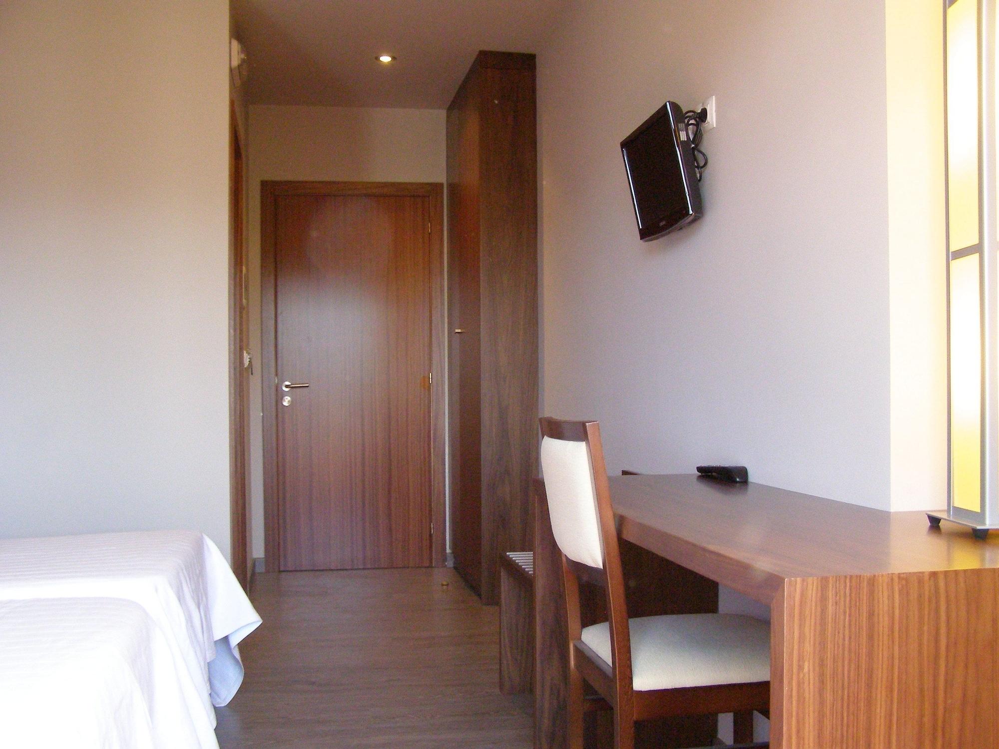 Hotel Corona De Galicia Valga Exteriör bild