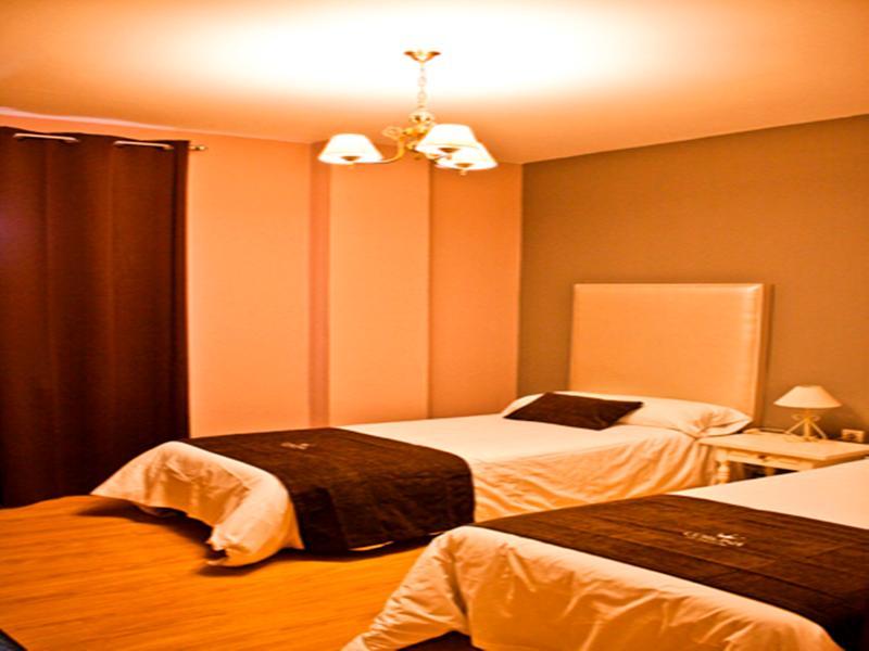 Hotel Corona De Galicia Valga Exteriör bild