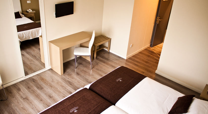 Hotel Corona De Galicia Valga Exteriör bild